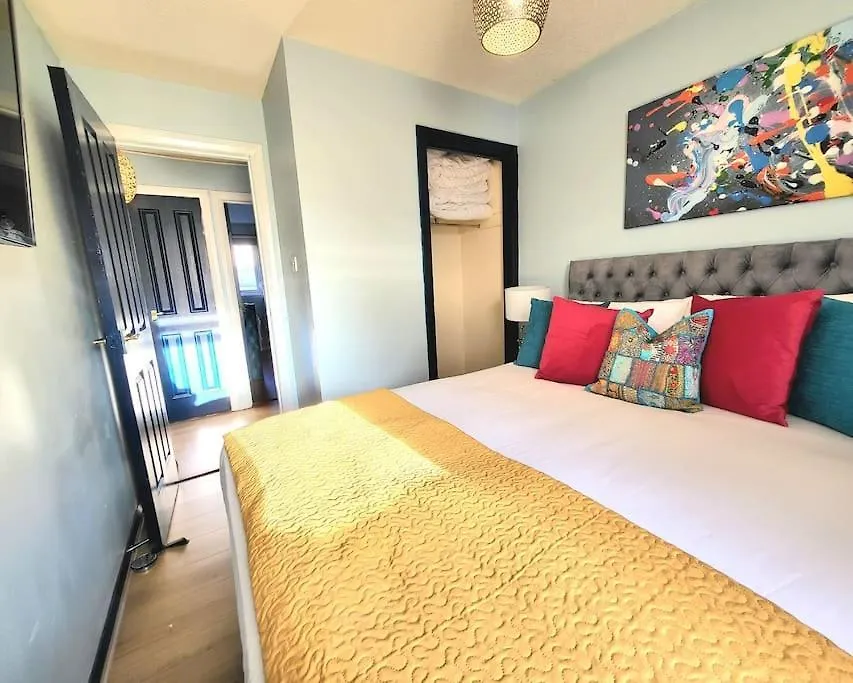 Harrismith Place Apartment By Sensational Stay Short Lets & Serviced Accommodation With Free Parking & Wi-Fi Edynburg