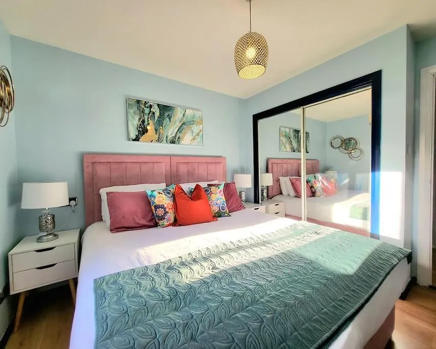 Harrismith Place Apartment By Sensational Stay Short Lets & Serviced Accommodation With Free Parking & Wi-Fi Edynburg